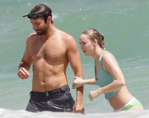 bradley suki Bradley Cooper alle Hawaii con Suki