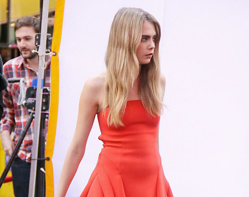 cara3 Cara Delevingne fa pausa da McDonalds