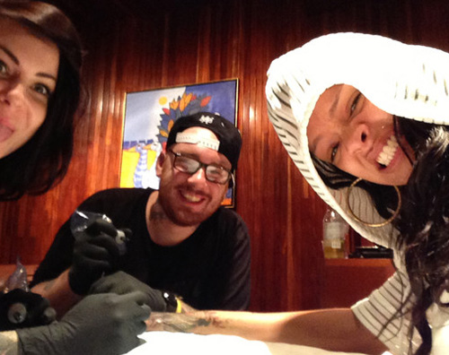 Indovina il tatuaggio sulla mano tatu2 Indovina il tatuaggio sulla mano