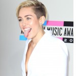 Miley Cyrus kika3645189 150x150 AMAs 2013: tutte le foto del red carpet