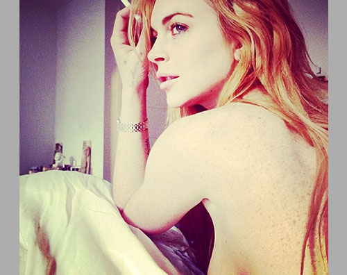 instalona Lindsay Lohan in topless su Instagram