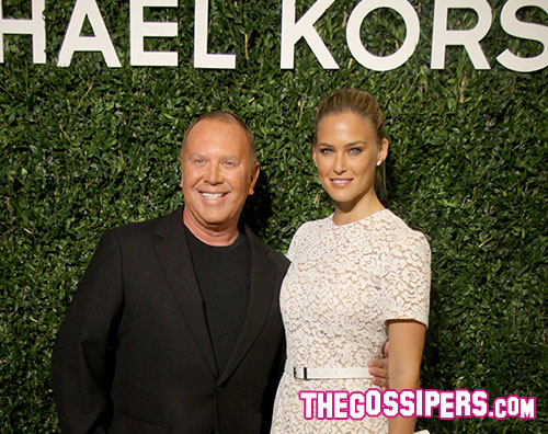 kors.bar  Bar Refaeli a Milano per Michael Kors