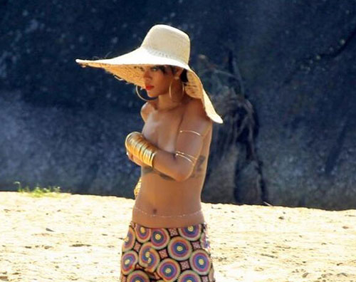 rihanna vogue Rihanna in topless per Vogue Brazil