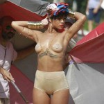rihannavogue4 150x150 Rihanna in topless per Vogue Brazil