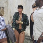 rihannavogue6 150x150 Rihanna in topless per Vogue Brazil