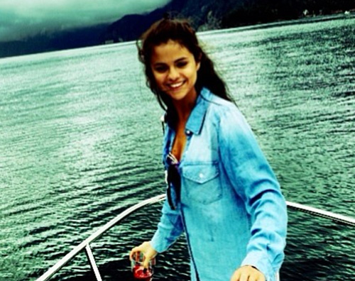 Selena Selena Gomez rompe il silenzio dopo la rehab