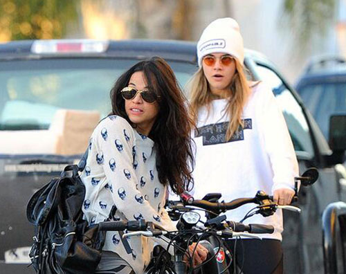 Michelle Rodriguez e Cara Delevingne sono una coppia rdog Michelle Rodriguez e Cara Delevingne sono una coppia