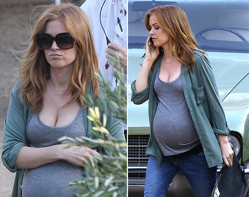 IslaFisher Isla Fisher incinta per esigenze di copione