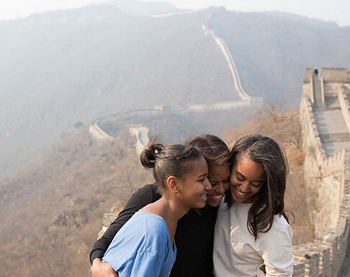obama cina Michelle Obama con le figlie sulla Grande Muraglia