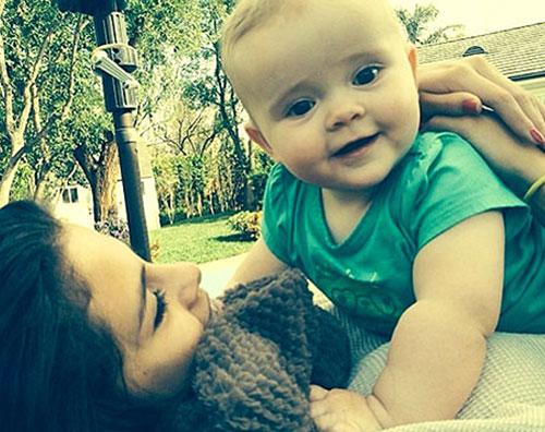 selena Selena Gomez gioca con la sorellina su Instagram