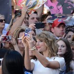 ama taylor swift3 150x150 Taylor Swift e Shakira sul red carpet degli ACM Awards