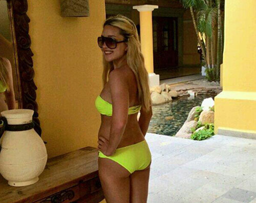 amanda2 Bikini fluo per Amanda Bynes