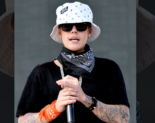 Selena e Justin insieme al Coachella! bieber2 Selena e Justin insieme al Coachella!