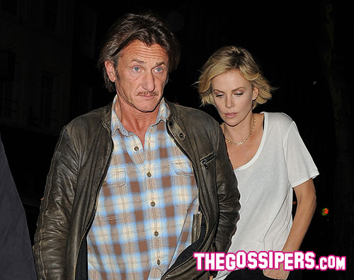 Cena in famiglia per Sean Penn e Charlize Theron charlize Cena in famiglia per Sean Penn e Charlize Theron
