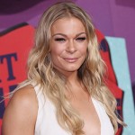 LeAnn Rimes 150x150 Nicole Kidman ruba la scena ai CMT Music Awards 