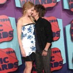 Nicole e Keith 150x150 Nicole Kidman ruba la scena ai CMT Music Awards 