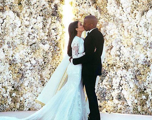 kimkardashian bacio Kanye West: Abbiamo lavorato 4 giorni per la foto perfetta