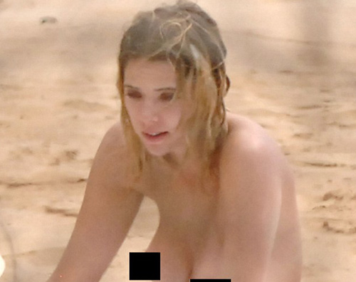 benson Ashley Benson in topless alle Hawaii