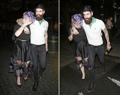 kelly11 Kelly Osbourne frana a terra e incolpa i paparazzi