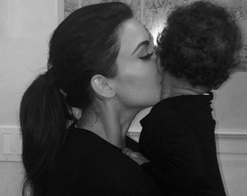 kimbacio Kim Kardashian e il bacio della buonanotte