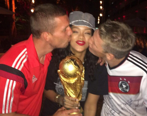rihanna2 Rihanna festeggia il mondiale con i tedeschi