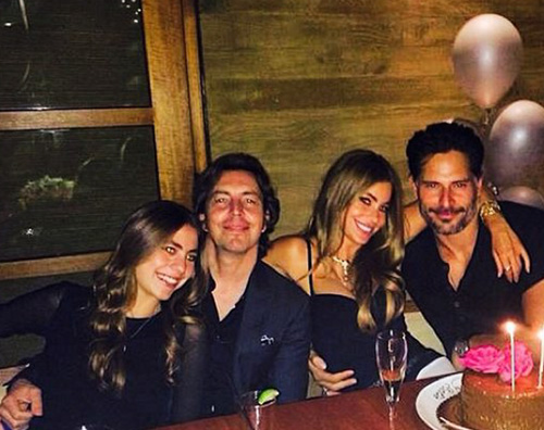 Sofia Vergara, compleanno con Joe Manganiello sofia.joe Sofia Vergara, compleanno con Joe Manganiello