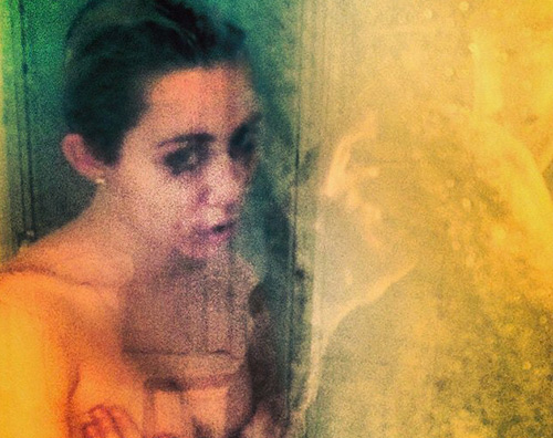 Miley Miley Cyrus (ancora) nuda su Instagram