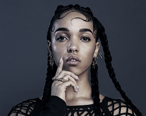 fkatwigs FKA twigs: “Mi hanno rimosso sei fibromi dall’utero”