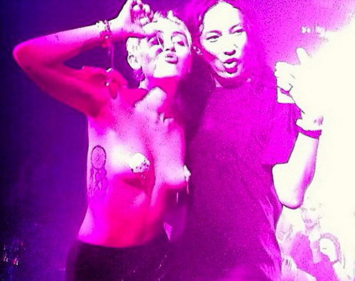 miley1 Miley Cyrus hot al party di Alexander Wang