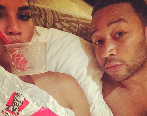 John Legend e Christine Selfie di coppia per John Legend e Christine Teigen