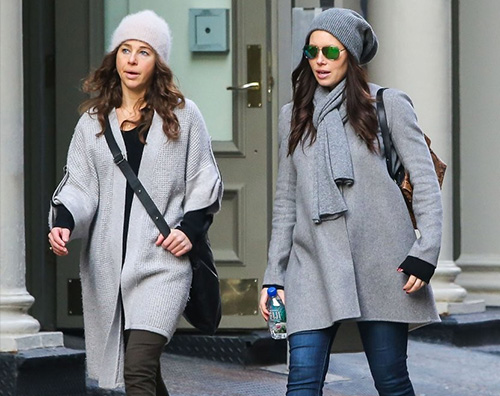 JessicaBiel Jessica Biel nasconde il pancino a New York