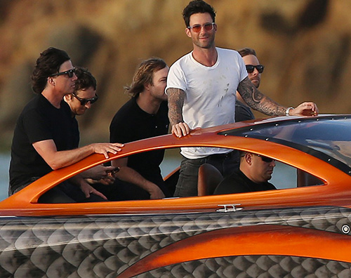 Adam Levine1 Quattro Angeli di Victoria per Adam Levine