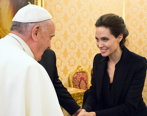 Angelina Jolie Papa Francesco Angelina Jolie in Vaticano da Papa Francesco