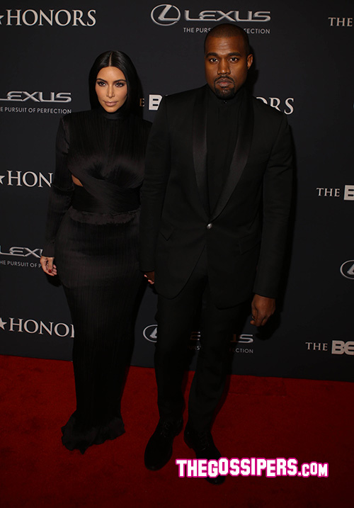 Kim e Kanyew Kim e Kanye in pendant ai Bet Honors 2015