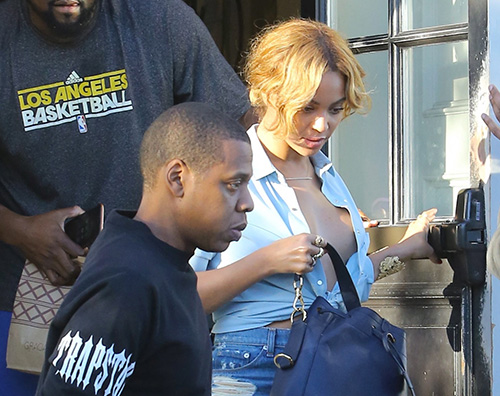 Bayonce Jay Beyonce senza reggiseno a West Hollywood