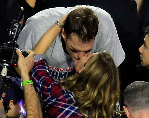 Gisele e Tom Gisele Boundchen sostiene Tom Brady al Super Bowl