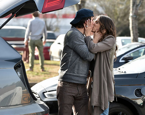 Ian e Nikki Ecco lanello di fidanzamento di Nikki Reed