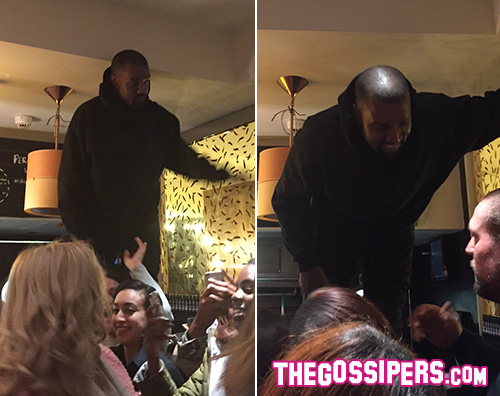 Kanye West2 Kanye West in posa sui tavoli a Londra
