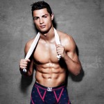 cr 7 150x150 Cristiano Ronaldo posa in intimo 