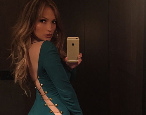 Jennifer Lopez JLo in verde smeraldo su Instagram