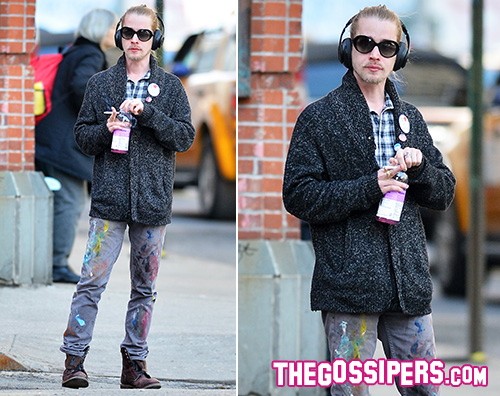 Macaulay Culkin Macaulay Culkin a passeggio nella Grande Mela