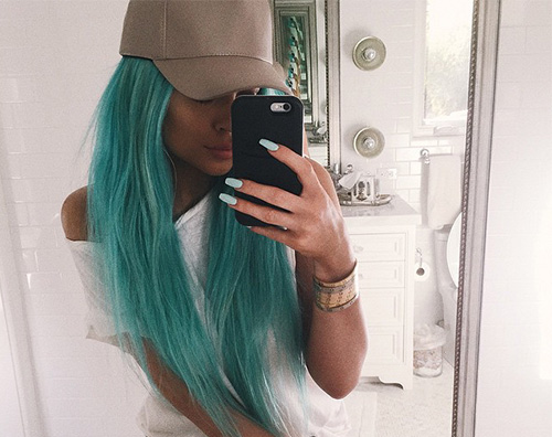 Kylie Jenner Klylie Jenner capelli blu