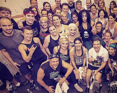 Lady Gaga Lady Gaga, una maschera di makeup per beneficenza