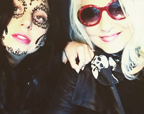 Lady Gaga2 Lady Gaga, una maschera di makeup per beneficenza