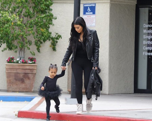 Kim Kardashian3 Kim Kardashian : Sono sempre stata attratta da Kanye West