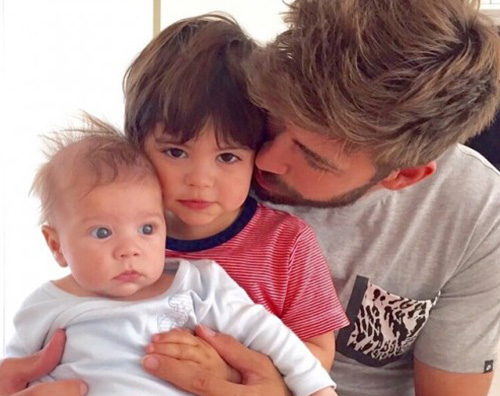 Pique Sasha Milan Gerard Piqué papà orgoglioso di Milan e Sasha