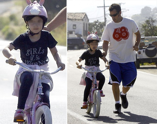 Adam Sandler Adam Sandler insegna a Sunny ad andare in bicicletta