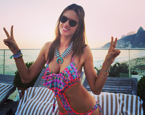 Alessandra Ambrosio 2 Alessandra Ambrosio in vacanza a Rio