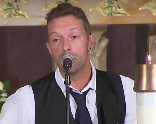 Chris Martin Chris Martin canta al funerale di Beau Biden