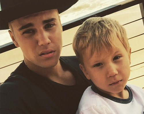 Justin Bieber 2 Justin Bieber coccola Jaxon su Instagram